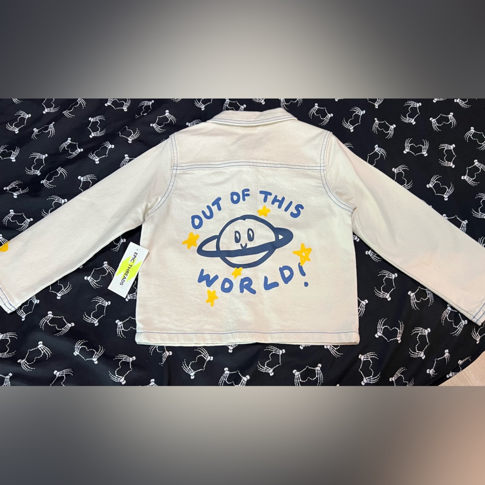 Epic Threads White Jacket with Blue and Yellow Design